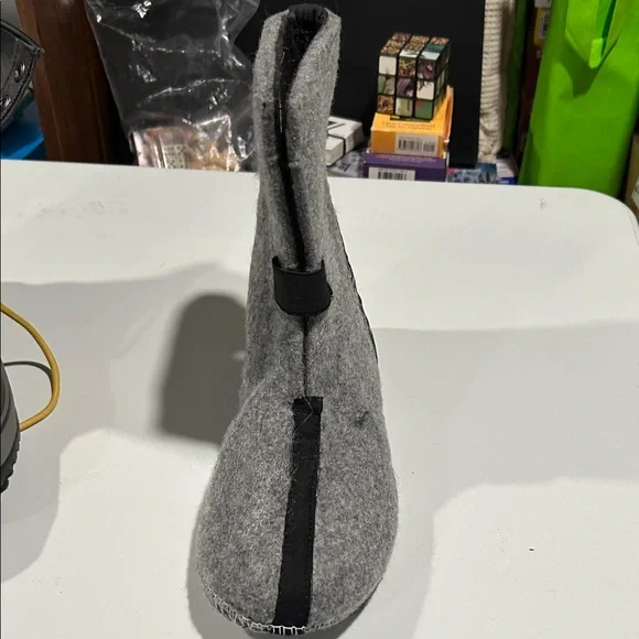 Sorel waterproof boots - Picture 8 of 9